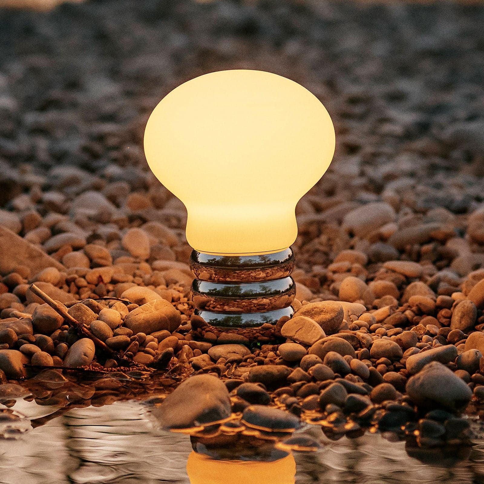 B.Bulb Bordlampe - Ingo Maurer - Stue - Design - Metall