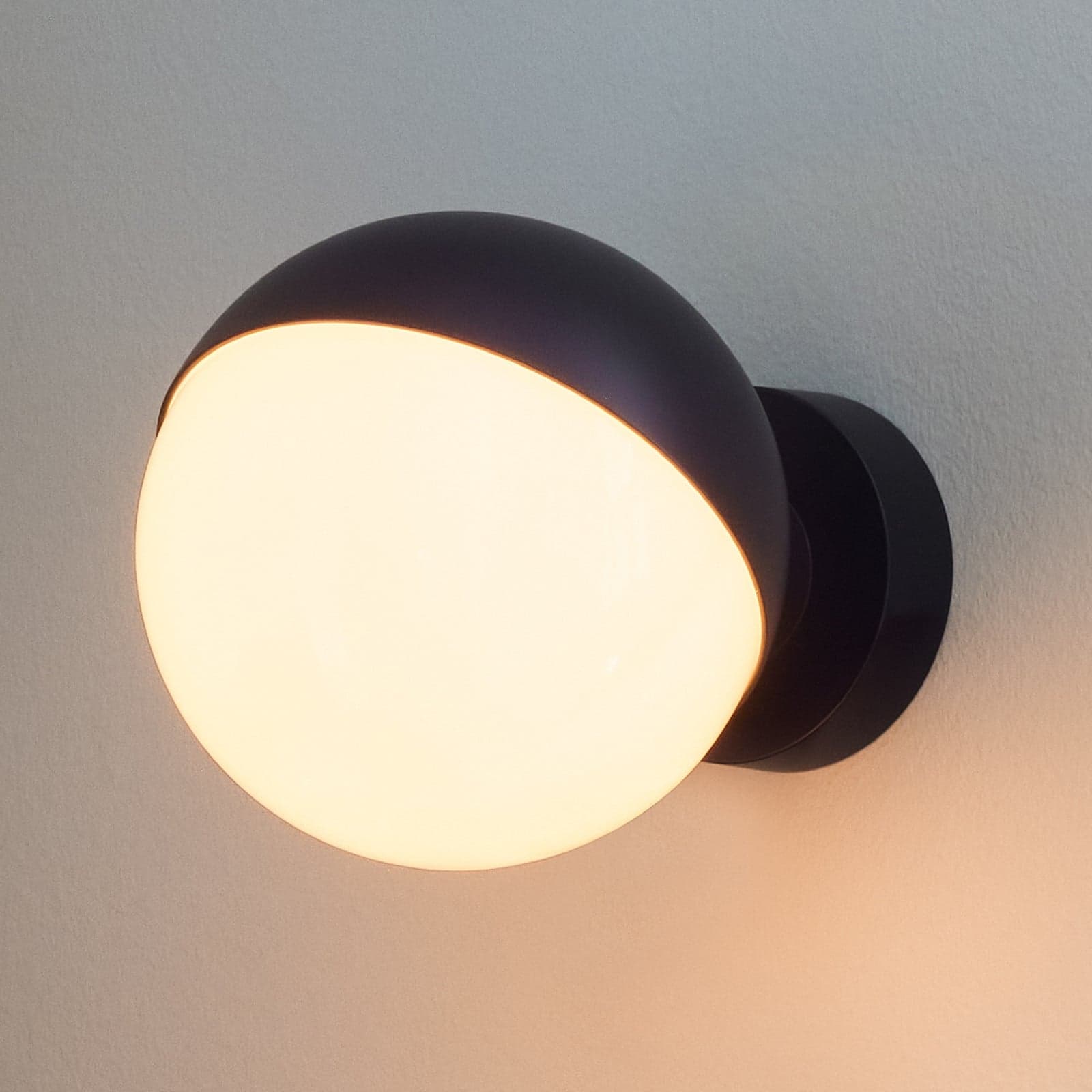 VL Studio Vegglampe Ø150 Hardwired Black - Louis Poulsen - Entré - Design - Metall - Rund