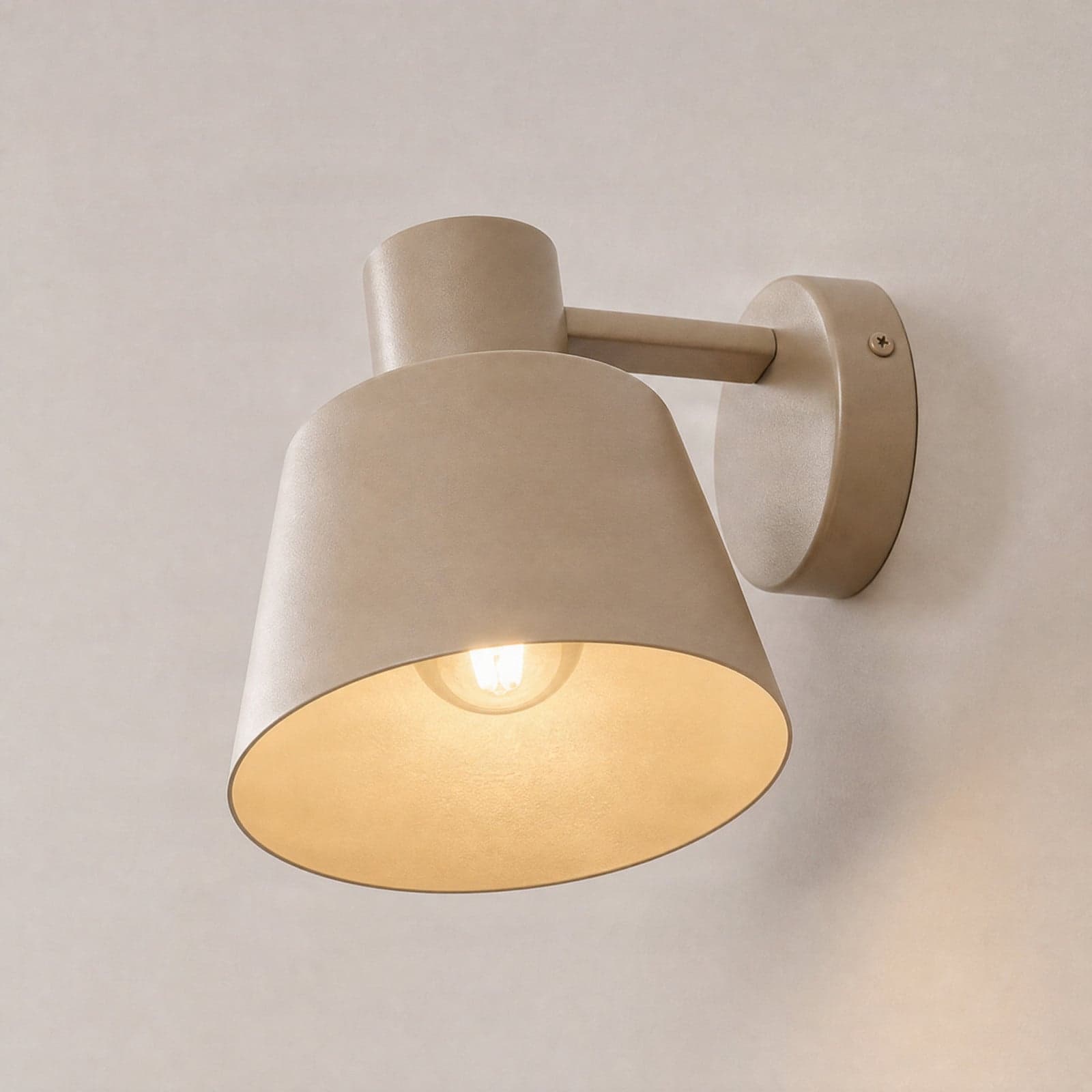 Dunka vegglampe, beige, høyde 17 cm, stål – SIGMA - Spisestue - Moderne - Metall - Med en lyskilde