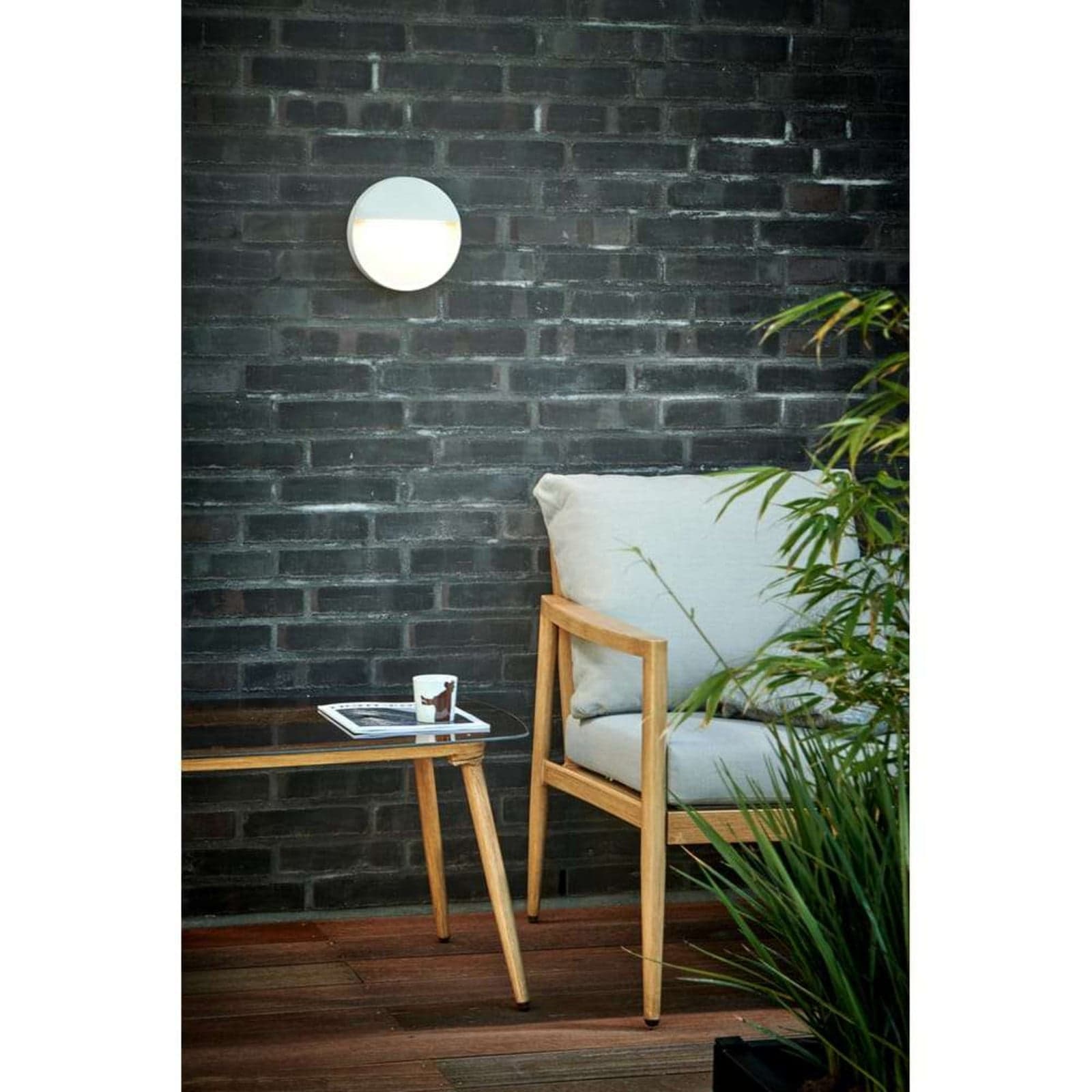 Serious 3 vegglampe IP54 2700K svart - LIGHT-POINT - Stue - Aluminium