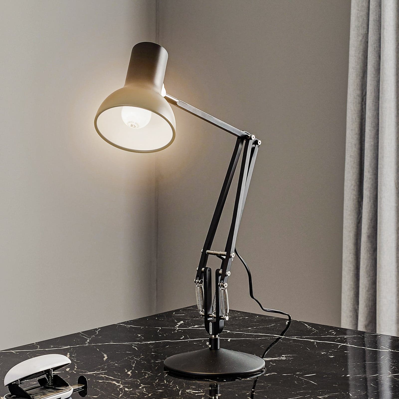 Type 75 Mini Bordlampe Jet Black - Anglepoise - Arbeidsrom / kontor - Industriell - Metall - Med en lyskilde