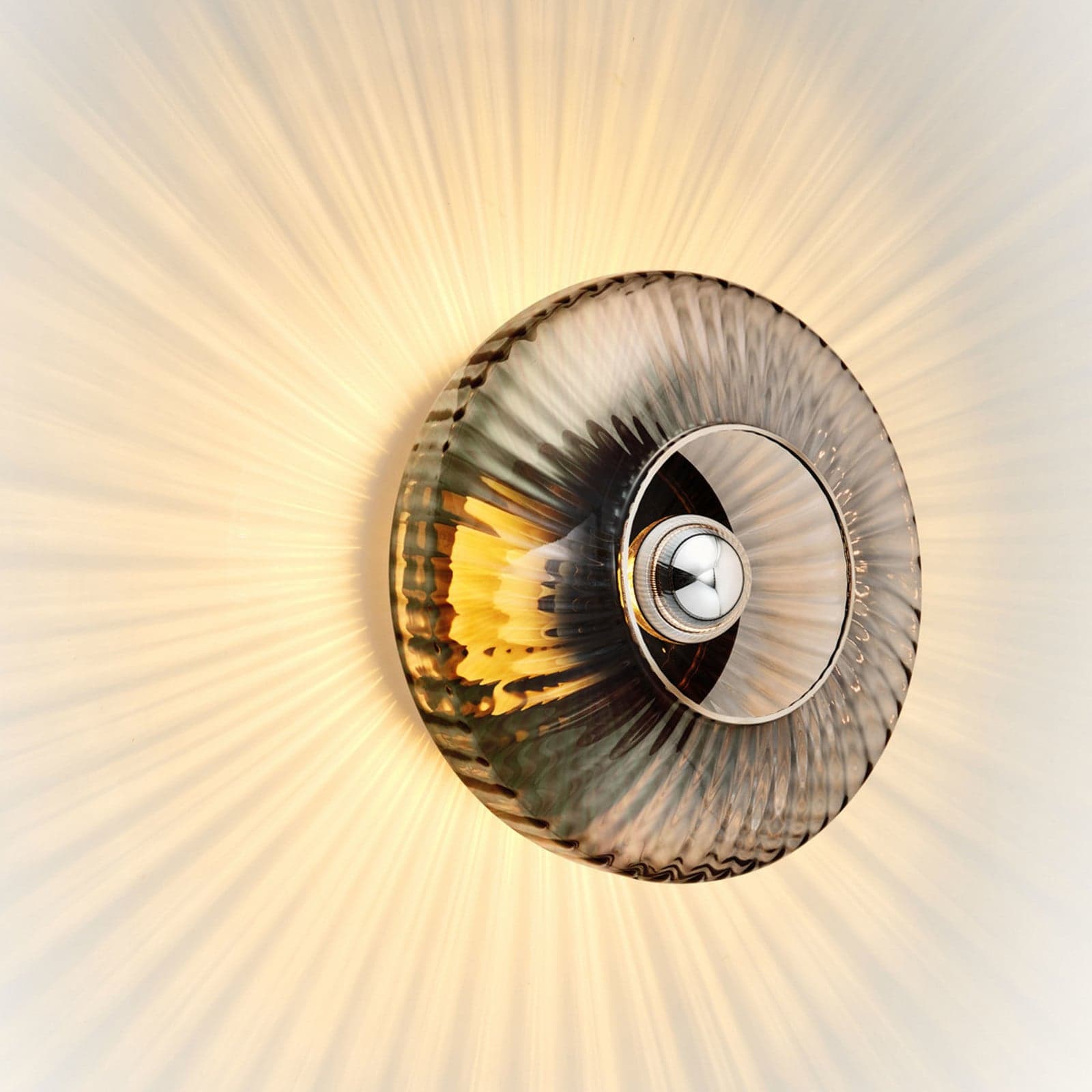 New Wave Optic Vegglampe Smoke - Design By Us