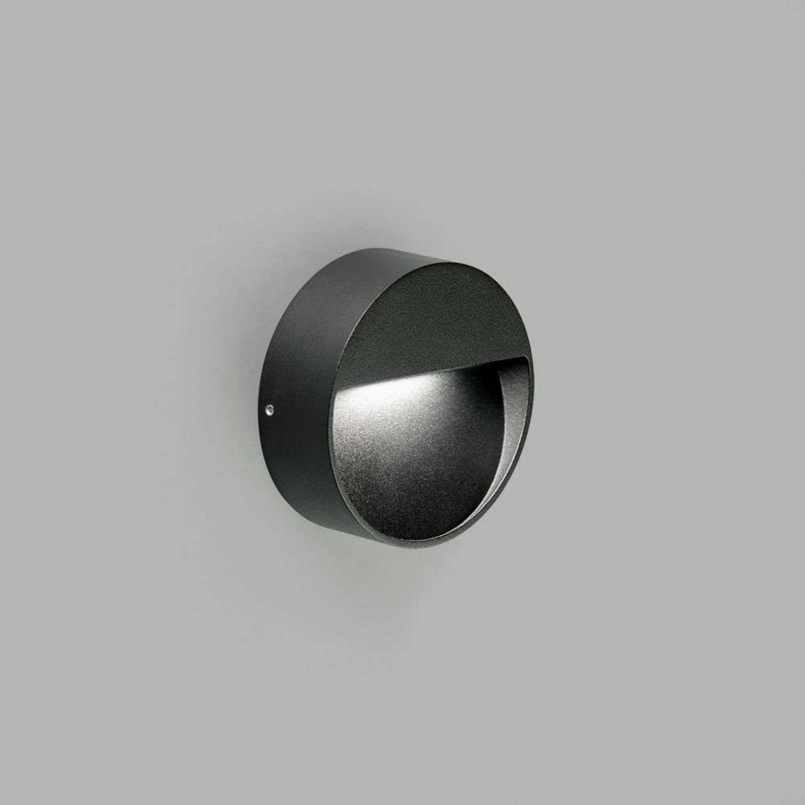 Serious 1 Vegglampe IP54 2700K Black - LIGHT-POINT - Terrasse - Aluminium