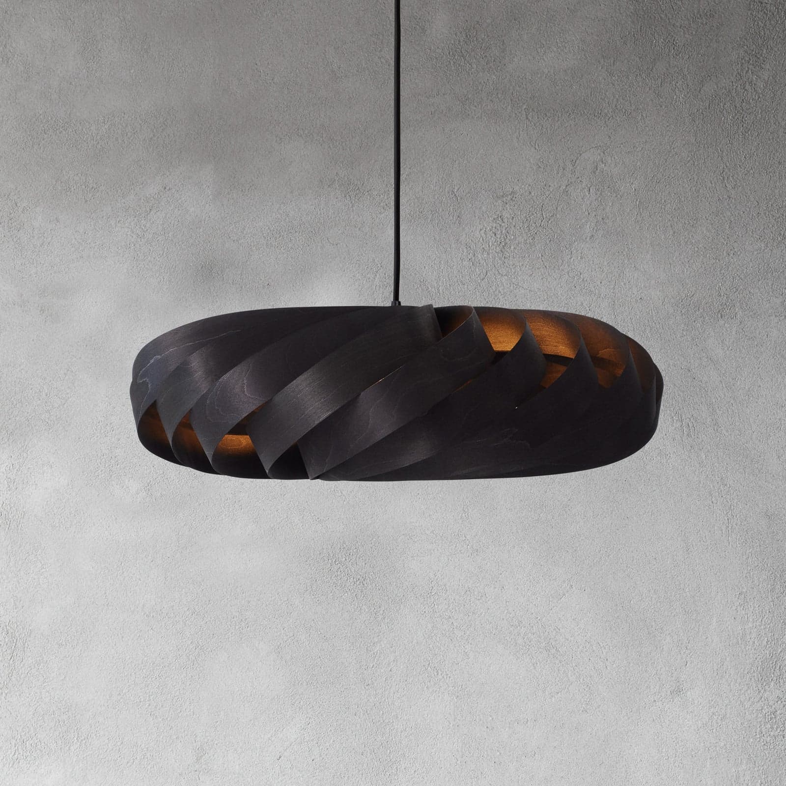 TR5 Pendel Ø60 Birch Black - Tom Rossau - Stue - Design - Tre - Med en lyskilde