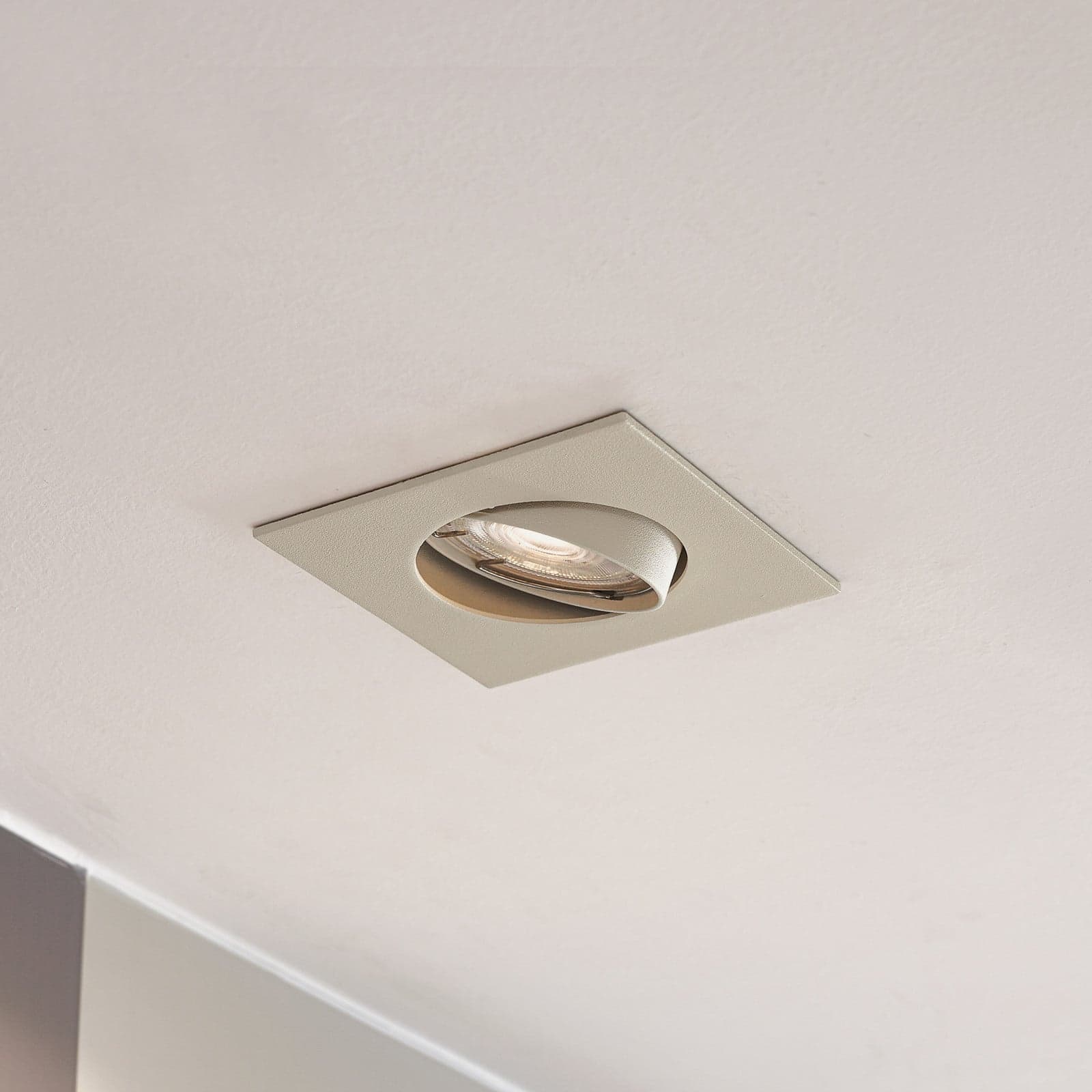 Fibur innfellingslampe, beige, 9 cm, GU10 - PRIOS - Stue - Moderne - Metall - Kantet