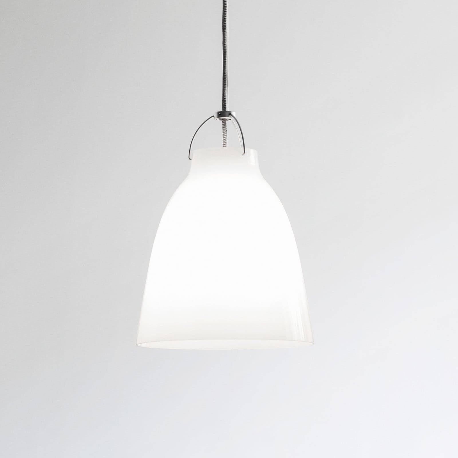 Caravaggio™ P2 pendellampe Opal - FRITZ HANSEN Caravaggio P2 - Stue - Design - Glass - Med en lyskilde