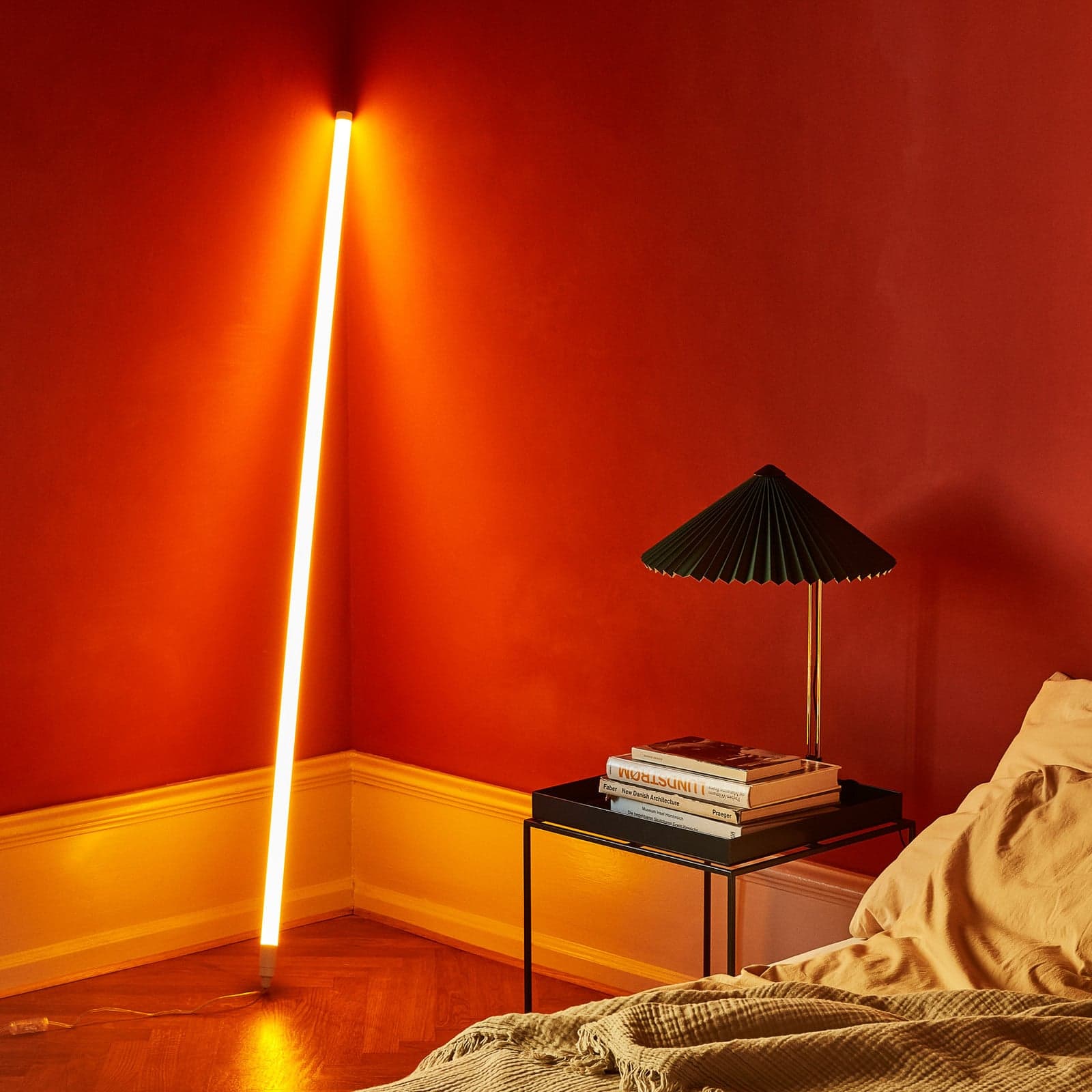 Neon Tube LED-rørpære, rød, lengde 1,5 m, stikkontakt – HAY - Stue - Moderne - Plast - Lineær