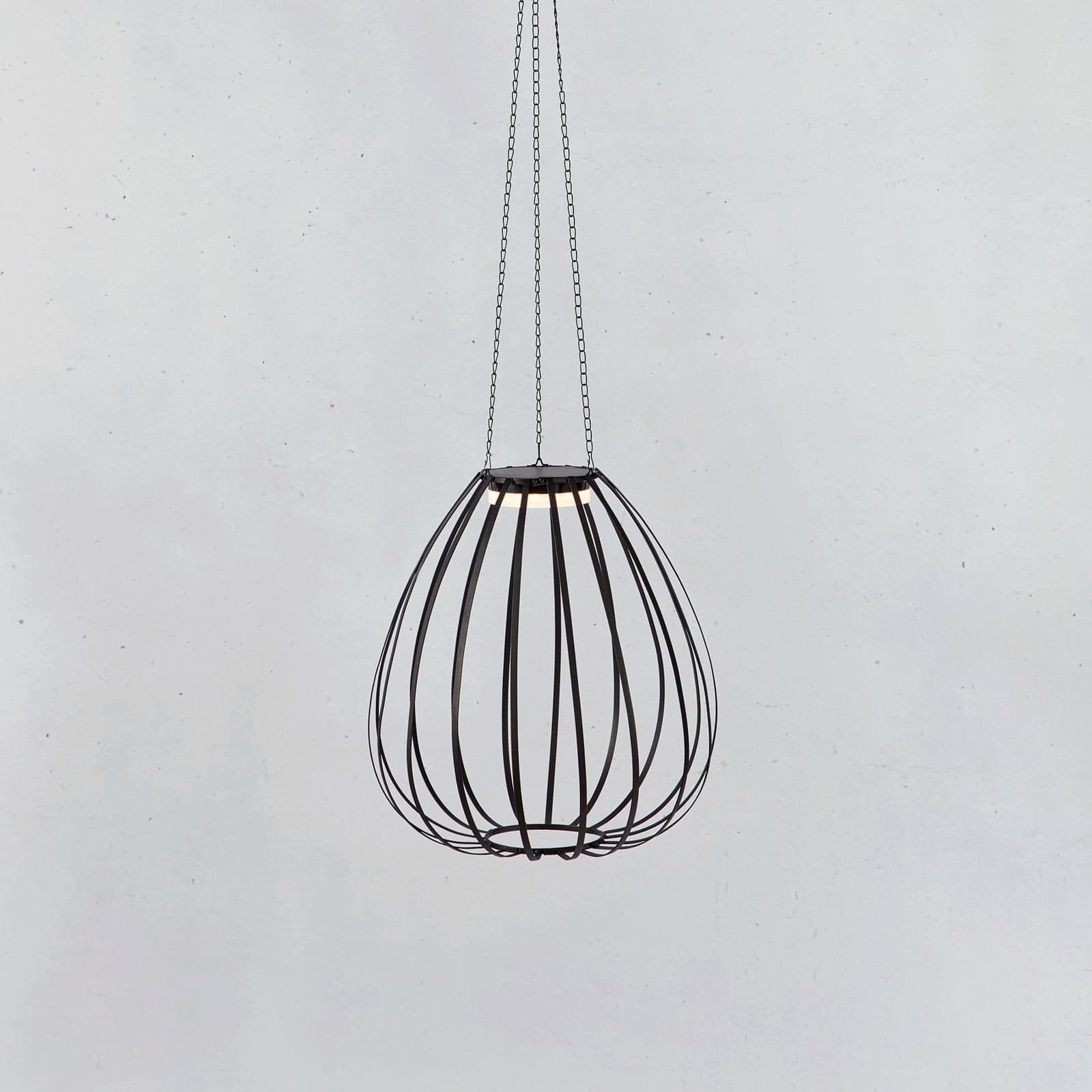 Ovia LED-solcelledrevna pendellampa, Ø 42 cm, svart, IP44, dimbar. Markslöjd - Skandinavisk - Metall - Med en lyskilde