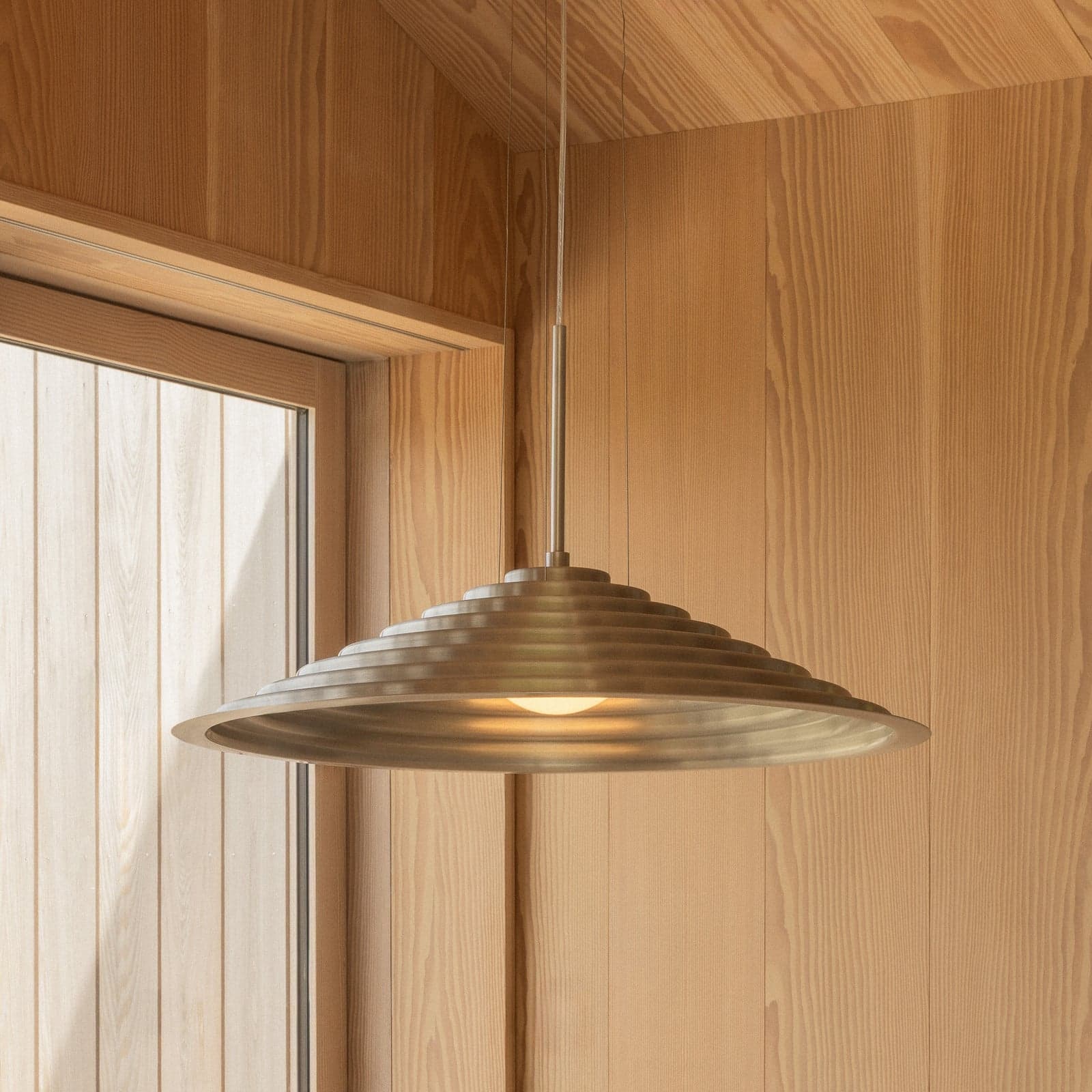 Chancery LED-hengelampe, Ø 75 cm, aluminiumsfarget - Audo Audo Copenhagen - Stue - Design - Med skjerm