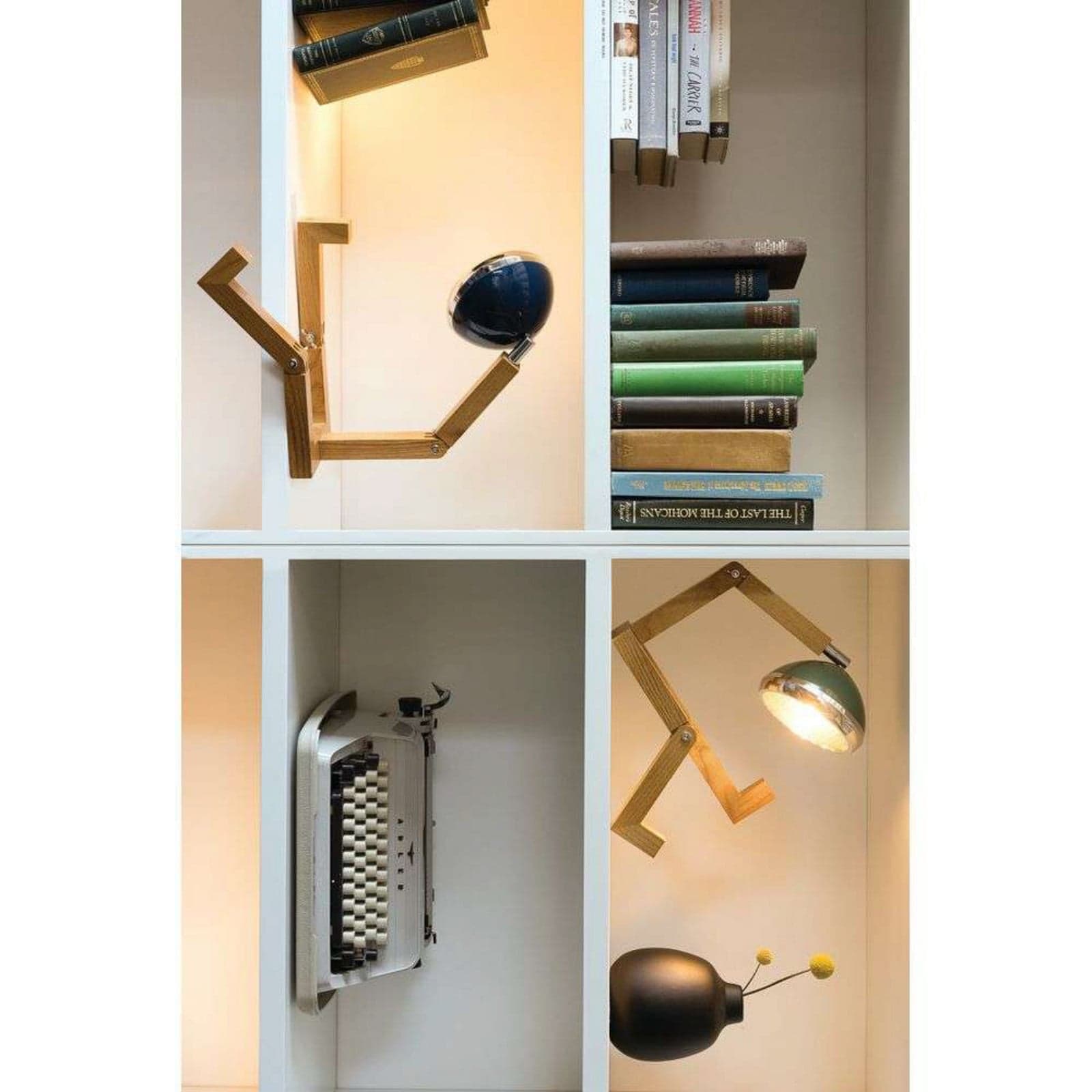 MR. WATTSON bordlampe 28 cm aluminium/blå – Piffany Copenhagen - Stue - Design - Tre - Med en lyskilde
