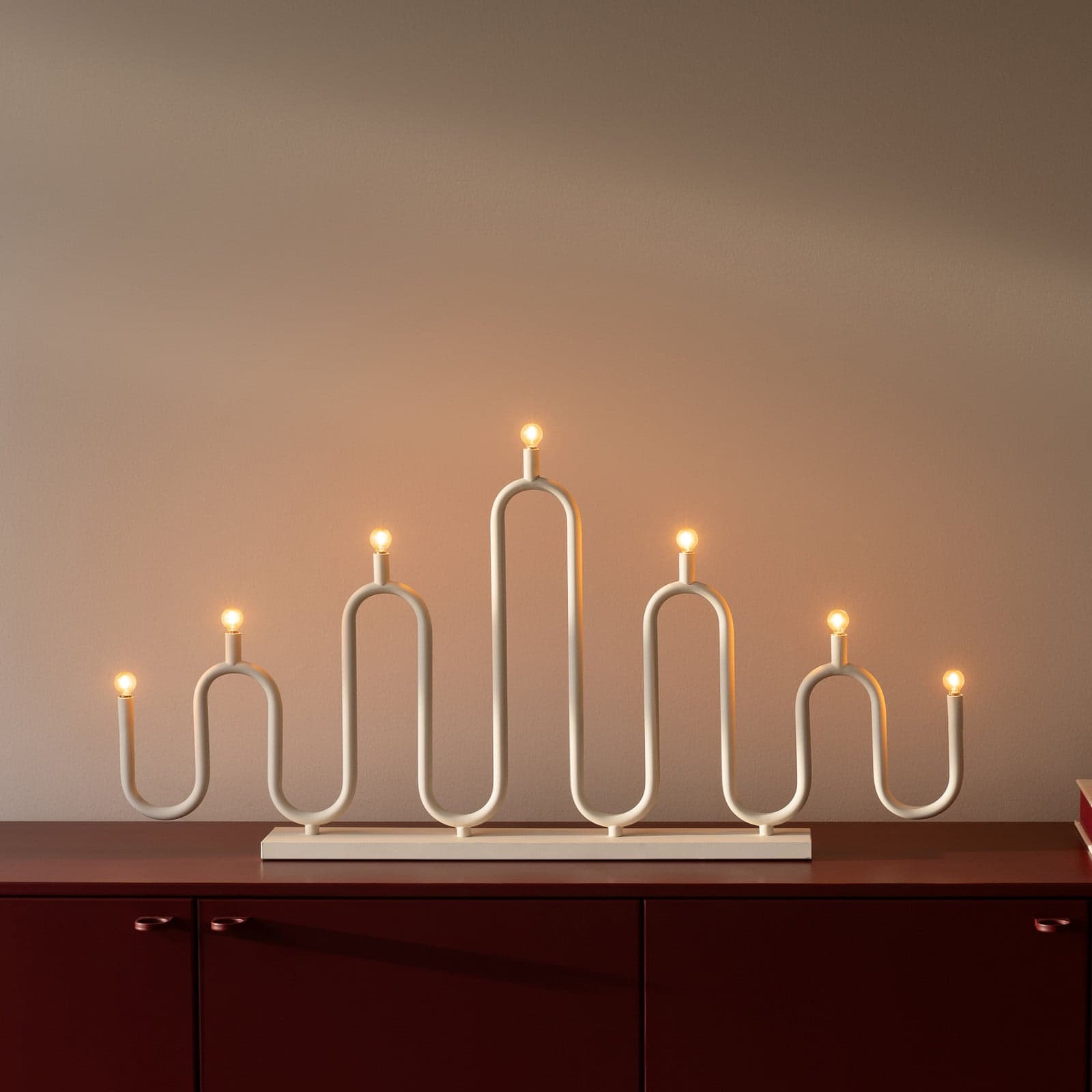 Noel bordlampe 76 cm beige metall - Globen Lighting - Stue - Moderne - Med flere lyskilder