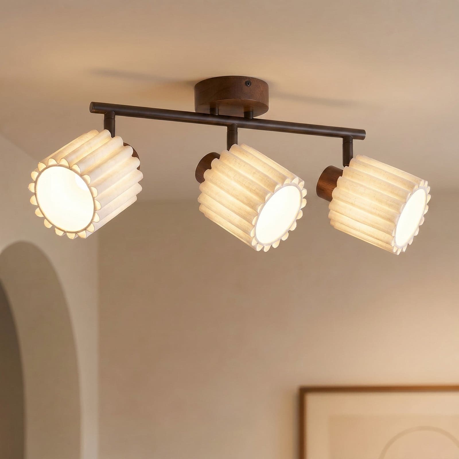 Shiloh downlight, valnøtt/beige, 3 lyskilder, valnøttre – Lindby - Stue - Moderne - Stoff / Tekstil - Med flere lyskilder