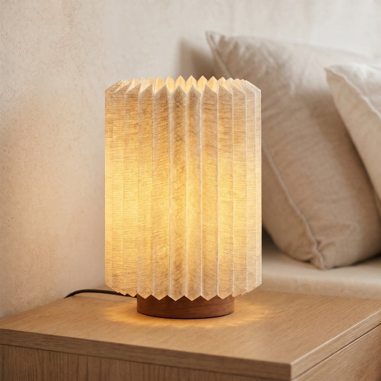 Bordlampe, valnøtt/lin, brettet, høyde 30 cm – Lindby Maveo - Stue - Skandinavisk - Stoff / Tekstil - Med en lyskilde