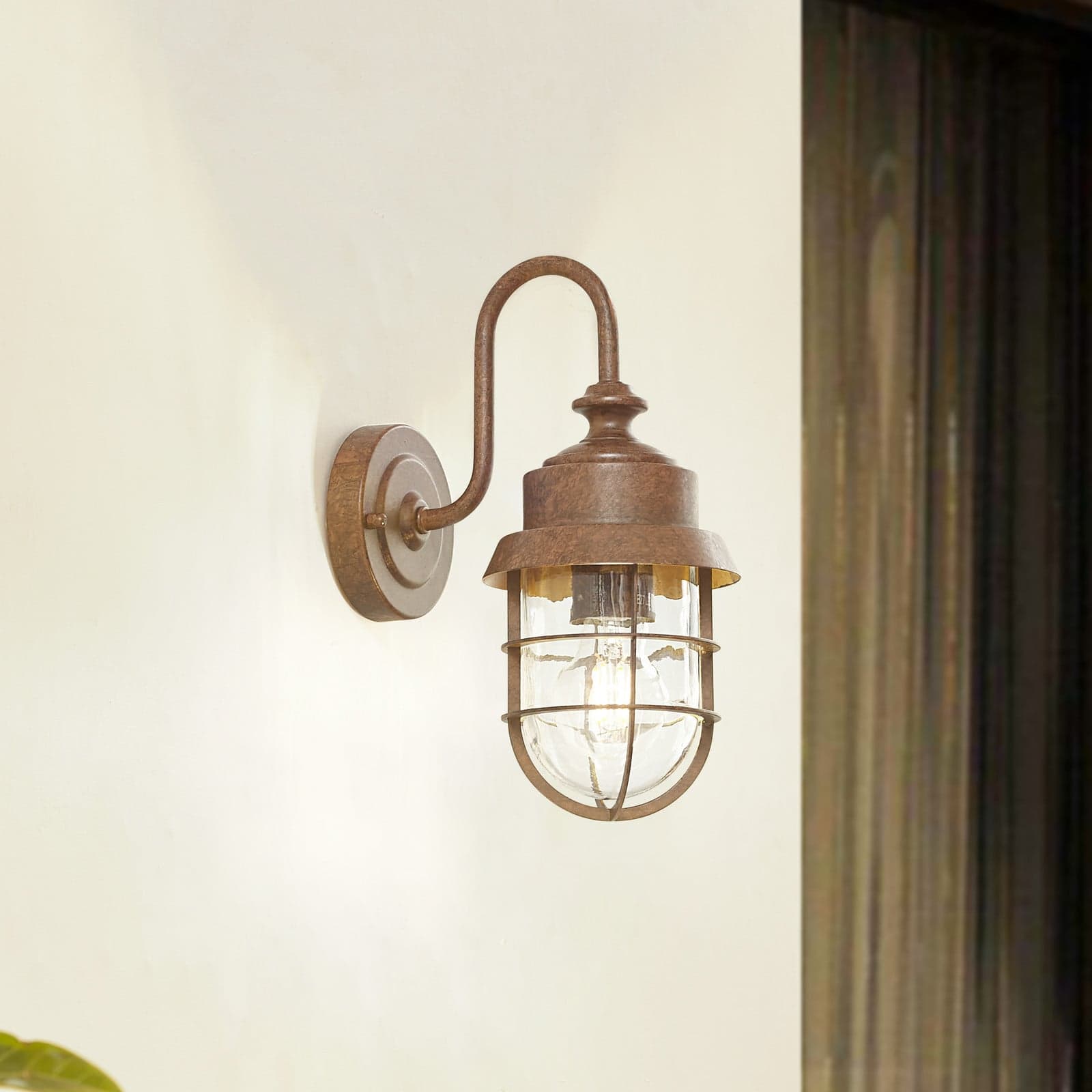 Adalie Utendørs Vegglampe Rust - Lindby - Terrasse - Rustikk - Metall - Med en lyskilde