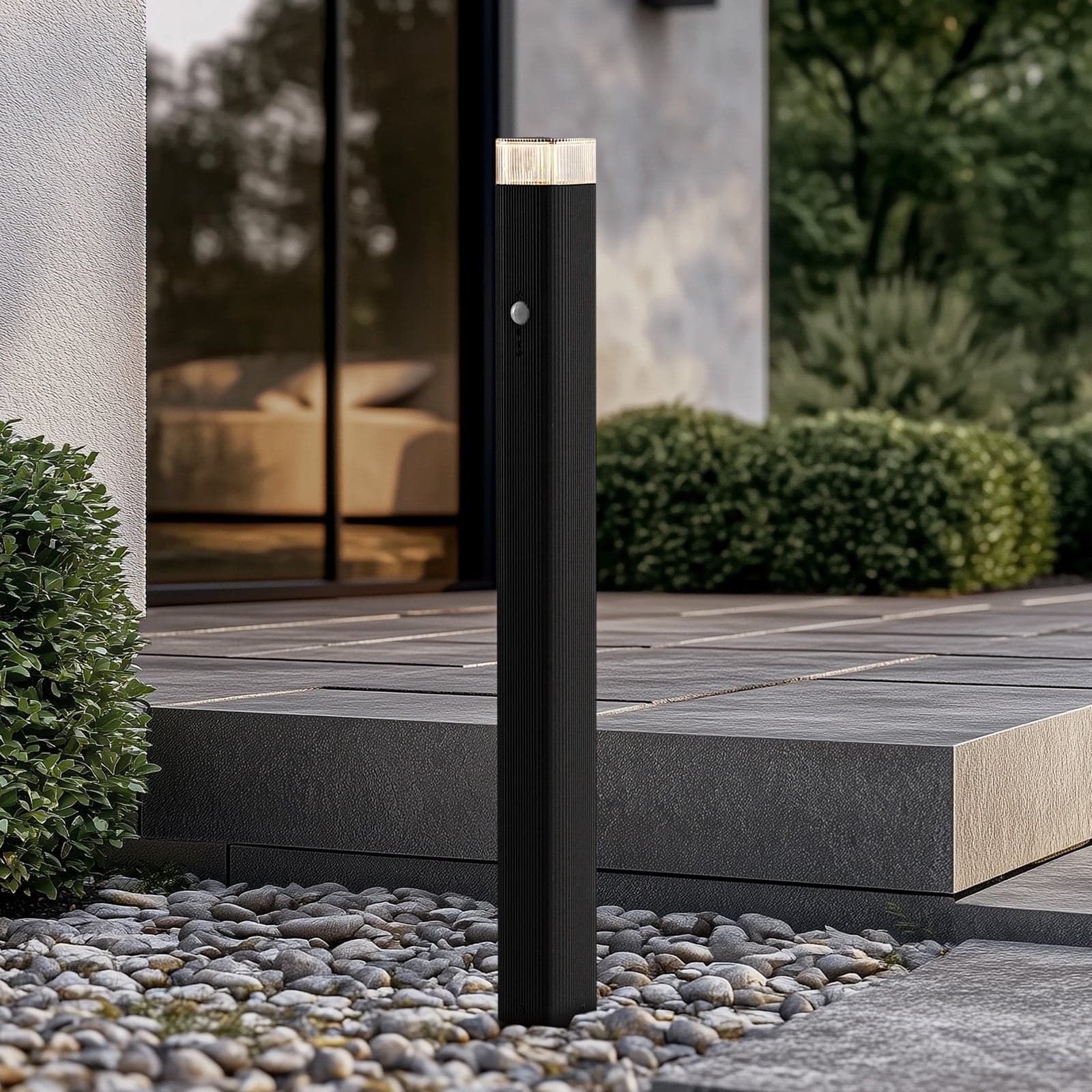 Halvar veilampe, svart, 80 cm, GU10, IP65, sensor – Lindby - Terrasse - Moderne - Metall - Kantet