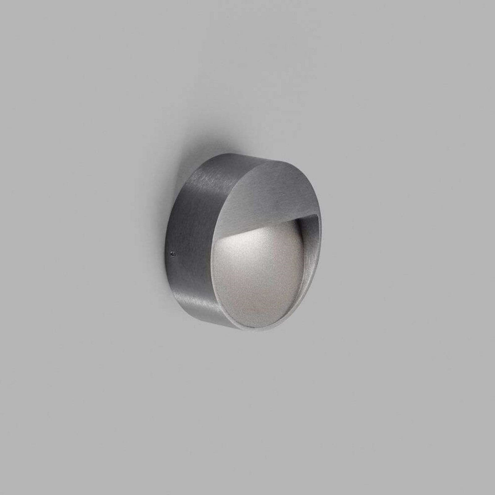 Serious 2 vegglampe IP54 2700K Titanium - LIGHT-POINT - Terrasse - Aluminium