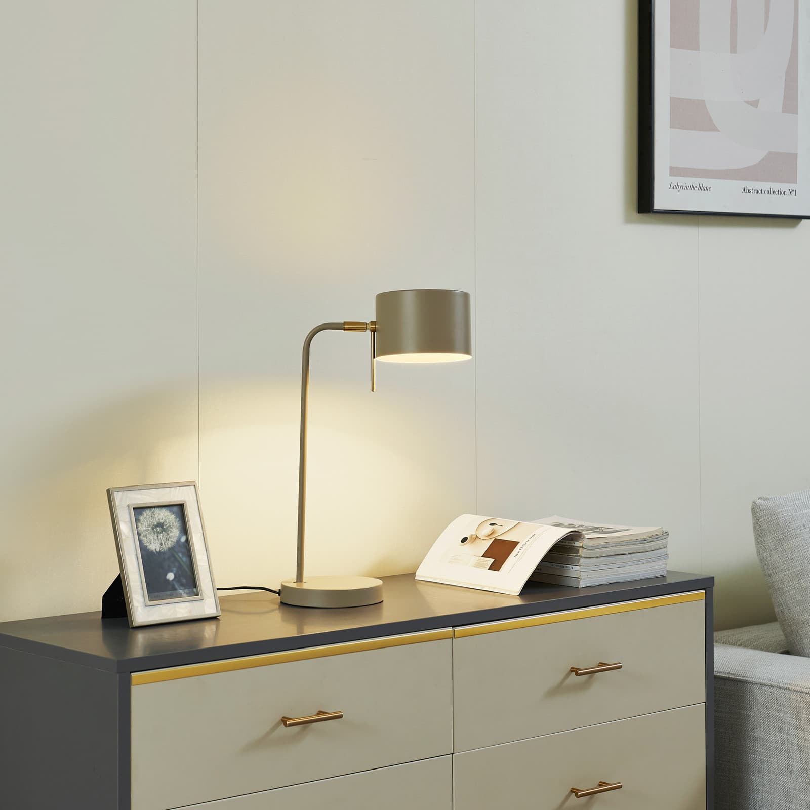 Kaida Bordlampe Brun - Lindby - Stue - Moderne - Metall - Med skjerm