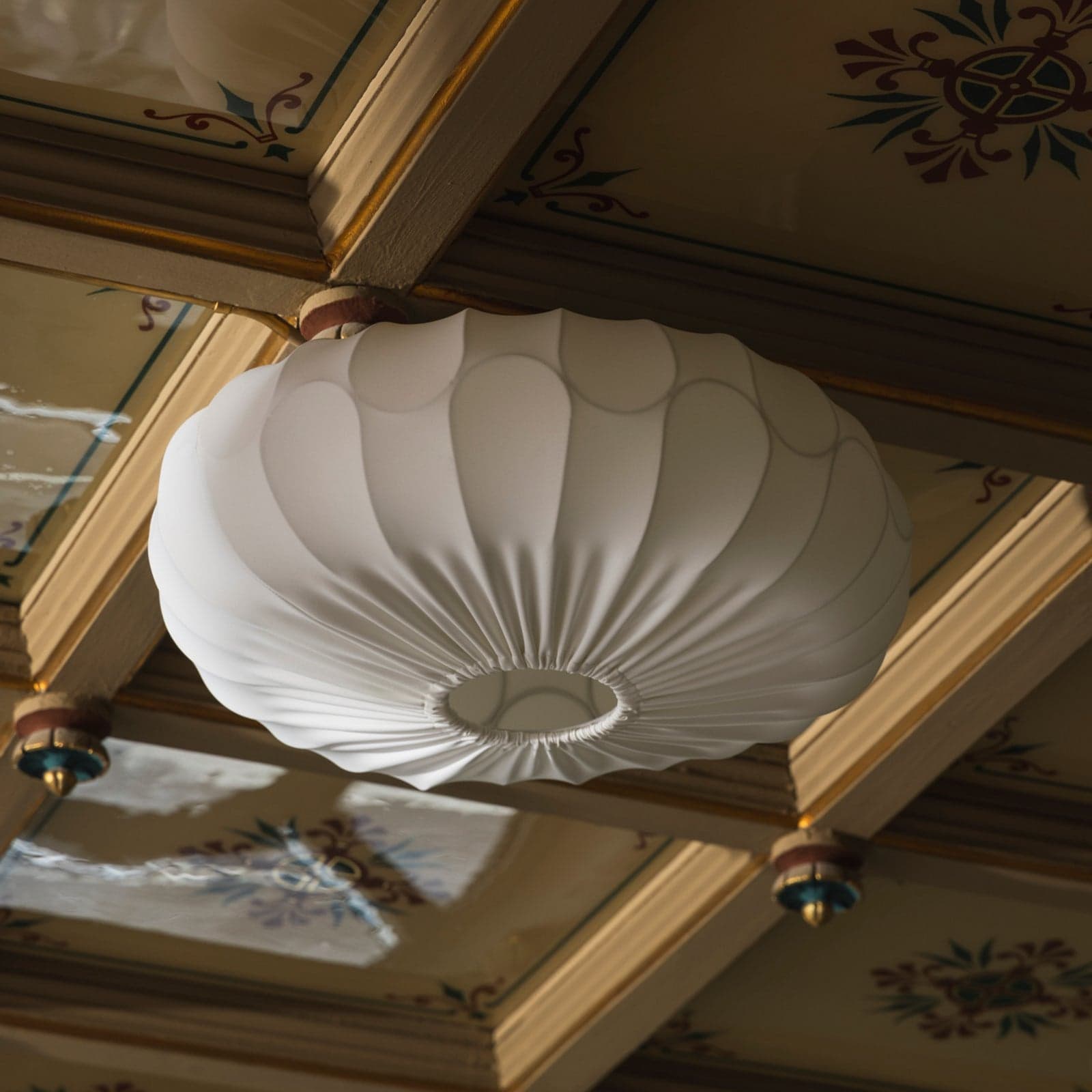 BLADVERK Taklampe, hvit, Ø 50 cm Tekstil - Globen Lighting - Stue - Skandinavisk - Stoff / Tekstil - Med en lyskilde