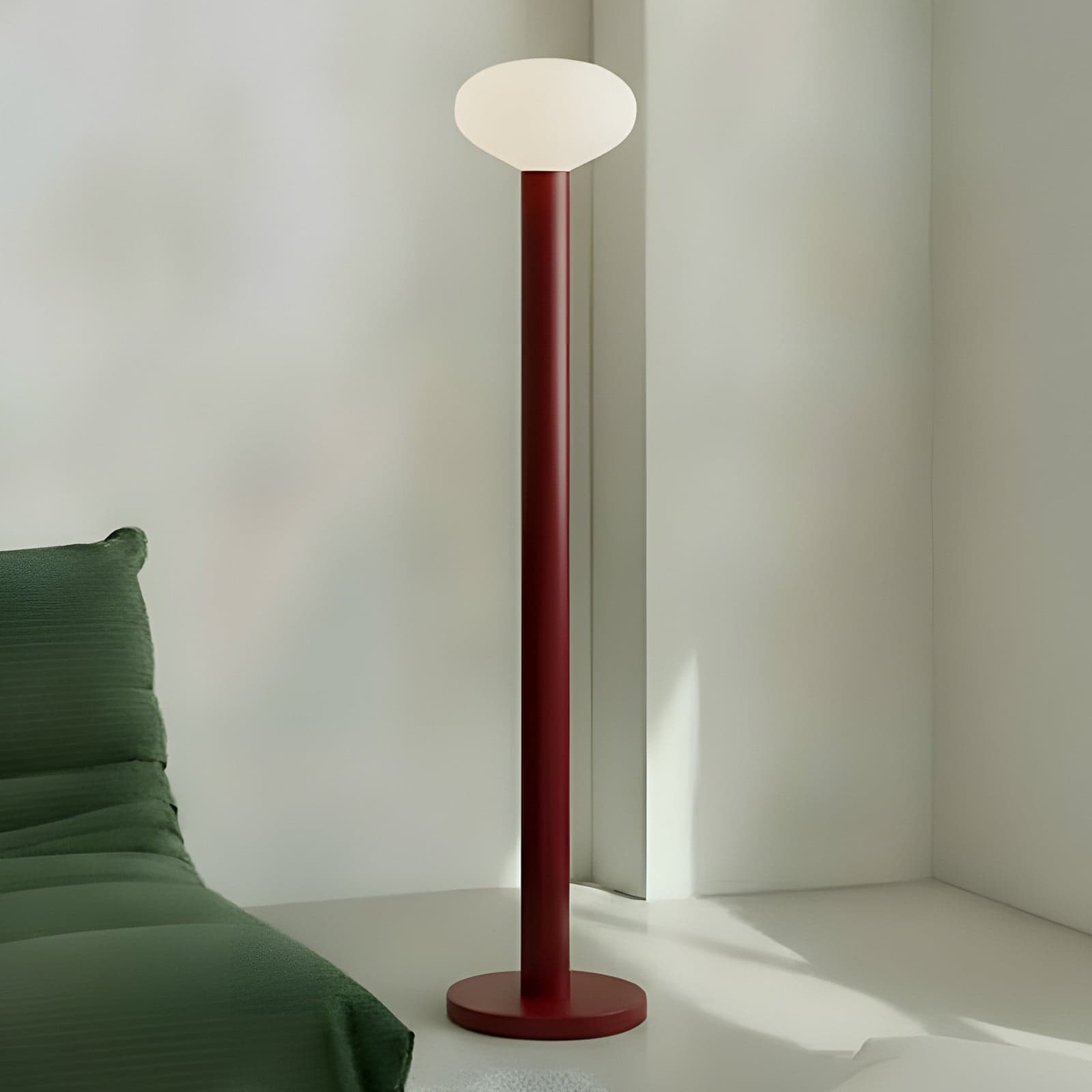 Flo gulvlampe, rød, Ø 30 cm, 1 lyskilde, glass - ALDEX - Stue - Design - Metall - Med en lyskilde
