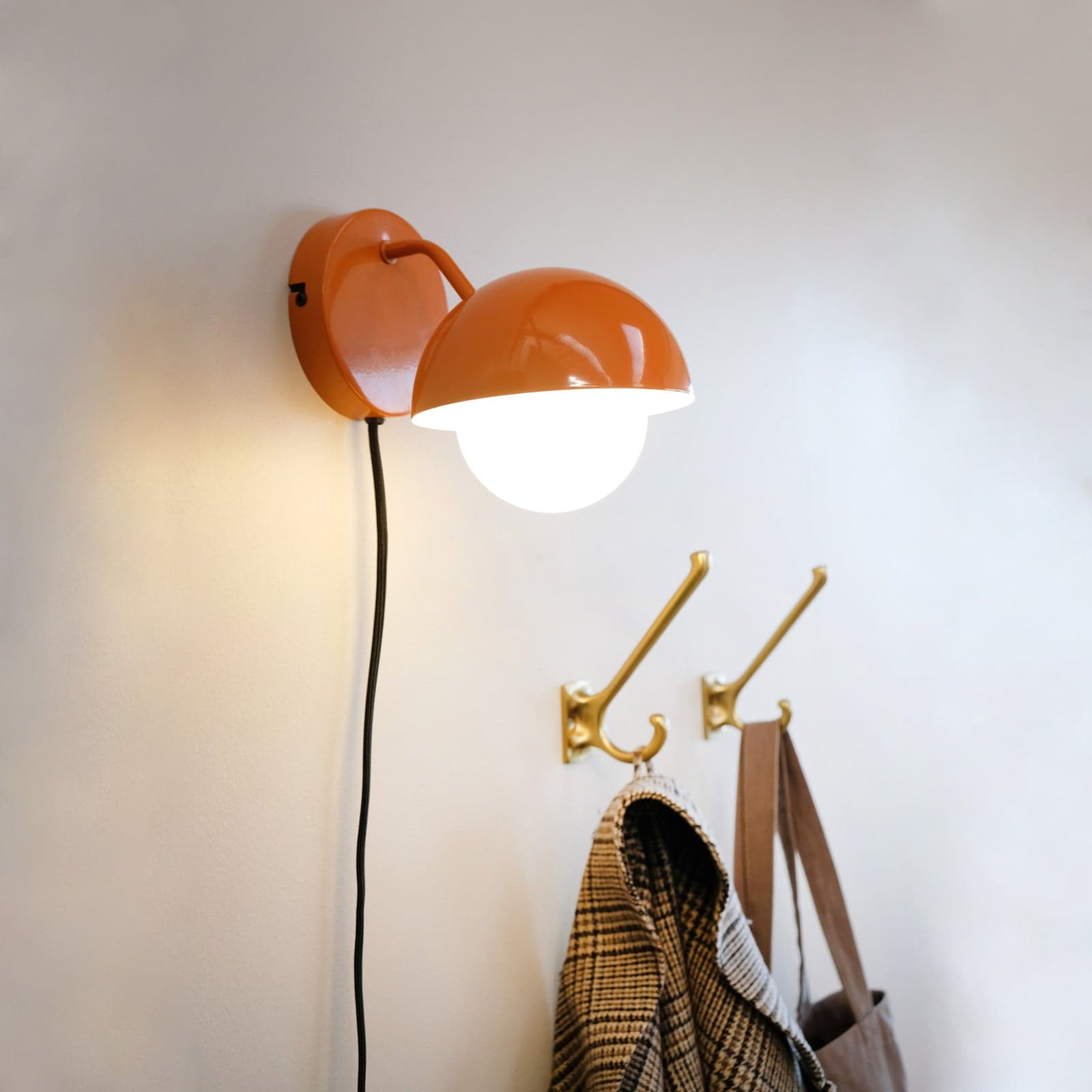 Rose vegglampe oransje - Dyberg Larsen - Stue - Design - Metall - Med en lyskilde