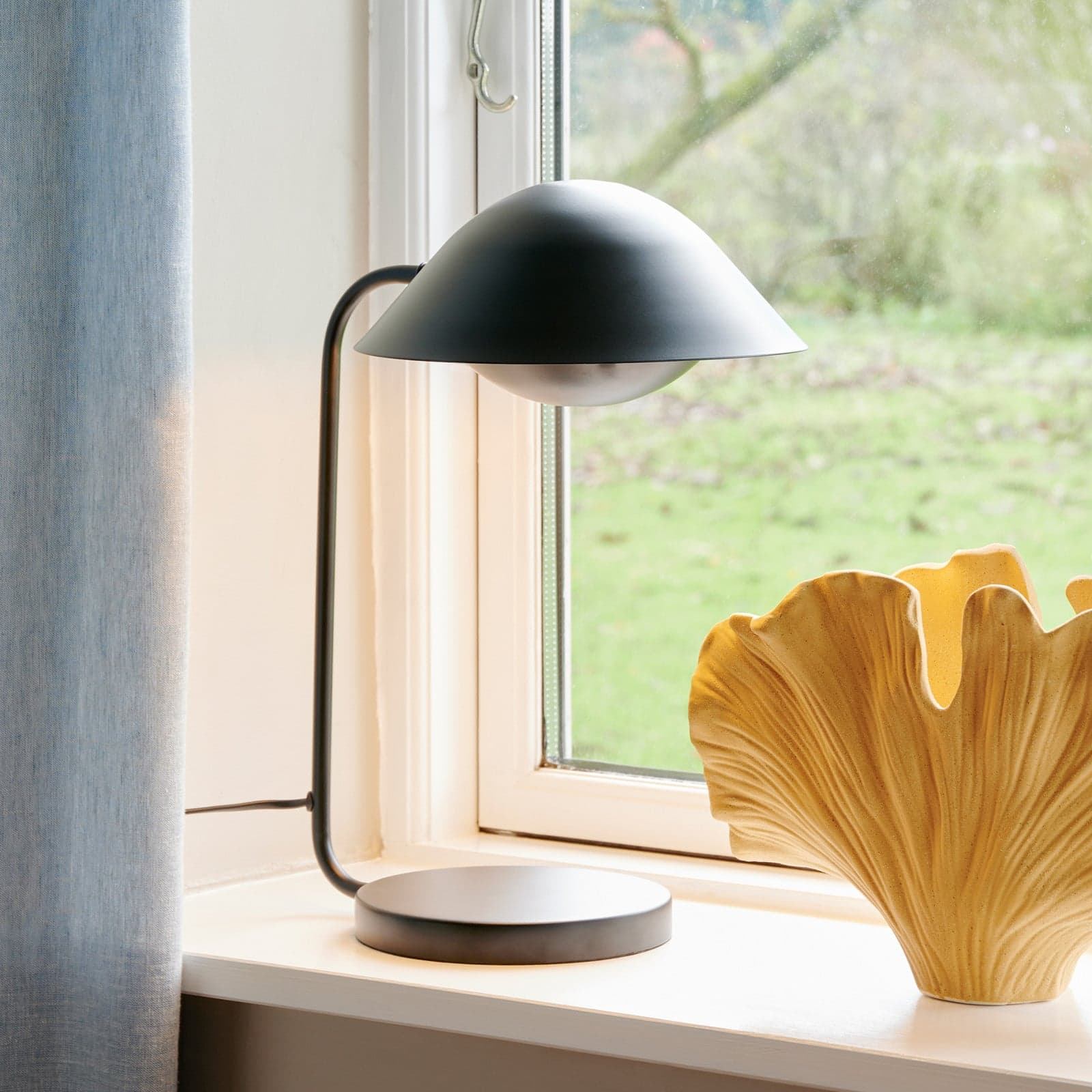Freya Bordlampe Black - Nordlux - Stue - Metall - Med skjerm