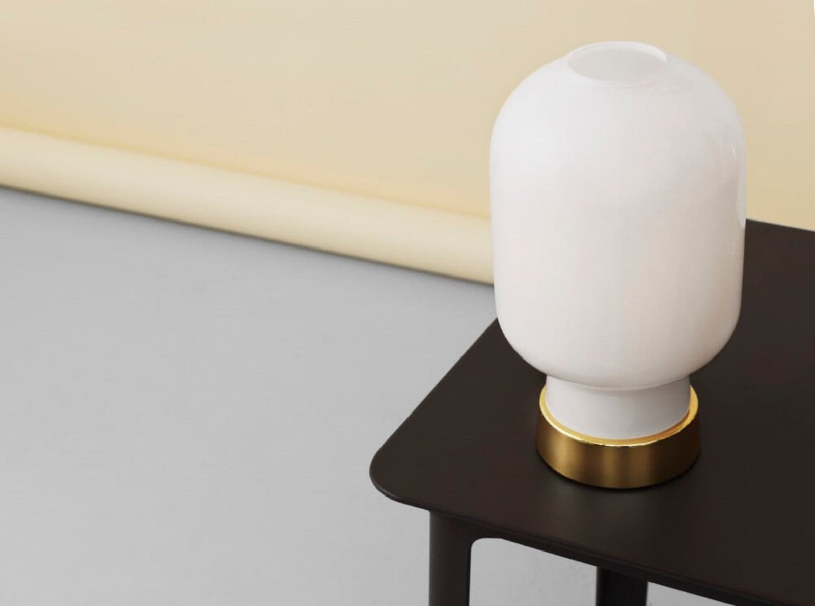 Amp Bordlampe Hvit/Messing - Normann Copenhagen - Stue - Glass
