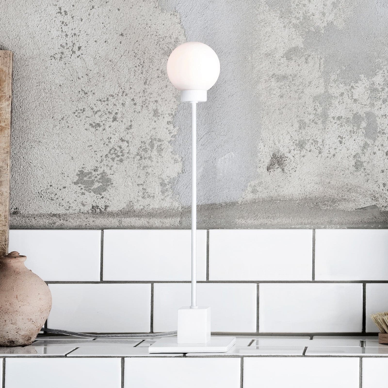 Snowball D8 Bordlampe White - Northern - Stue - Design - Glass - Med en lyskilde