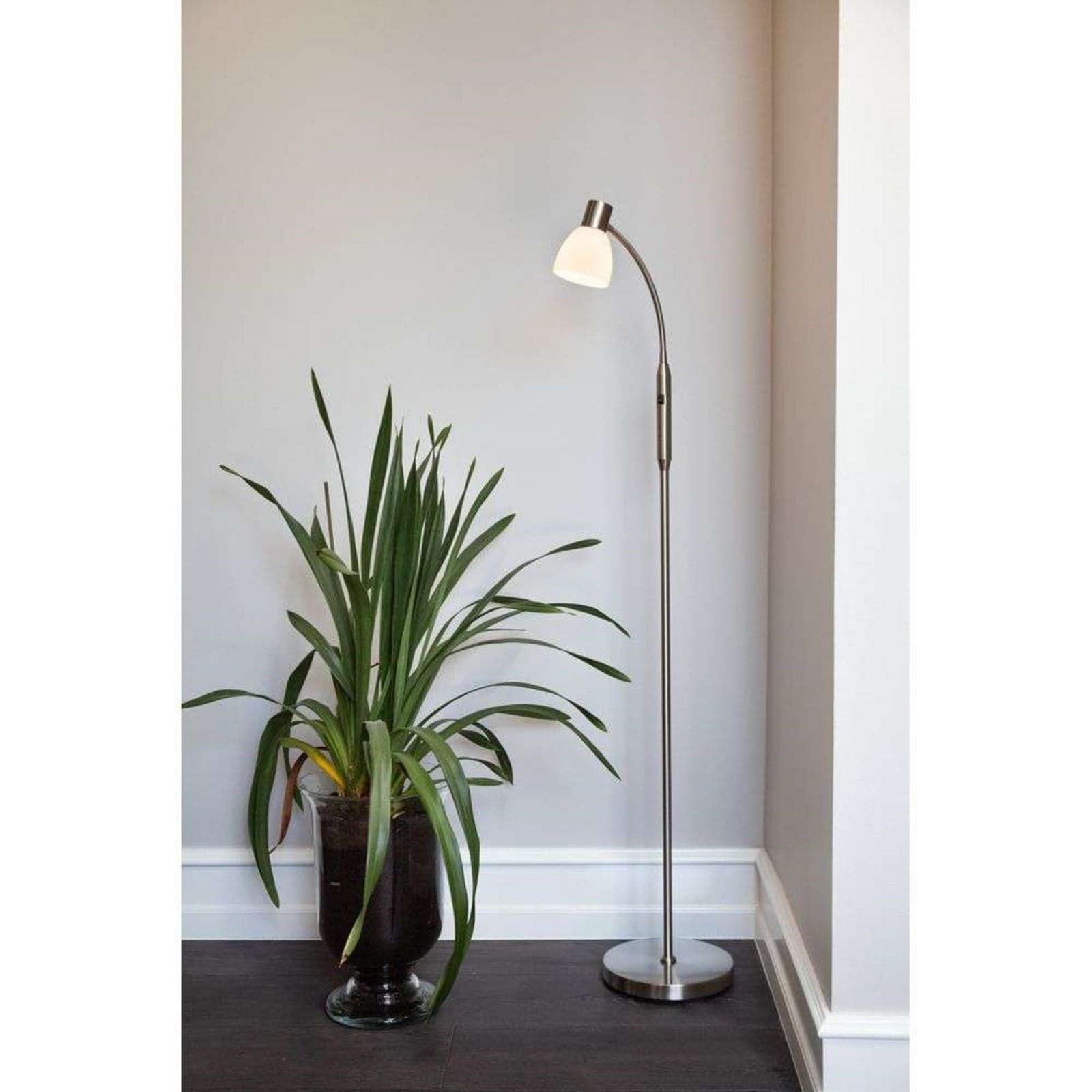 Hudson Gulvlampe - Halo Design - Stue - Metall