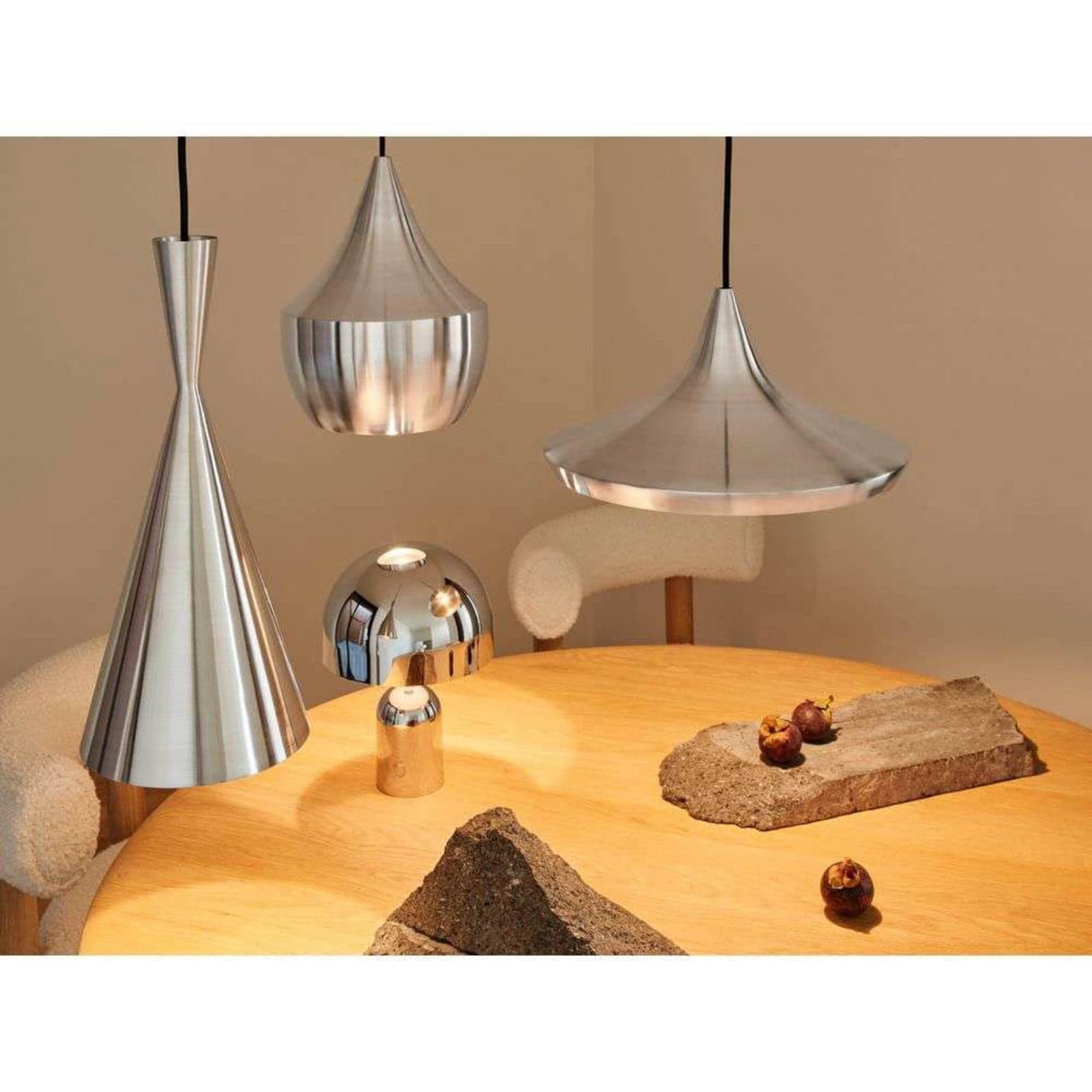 Beat Unbeaten Tall LED-pendellampe i aluminium – Tom Dixon - Stue
