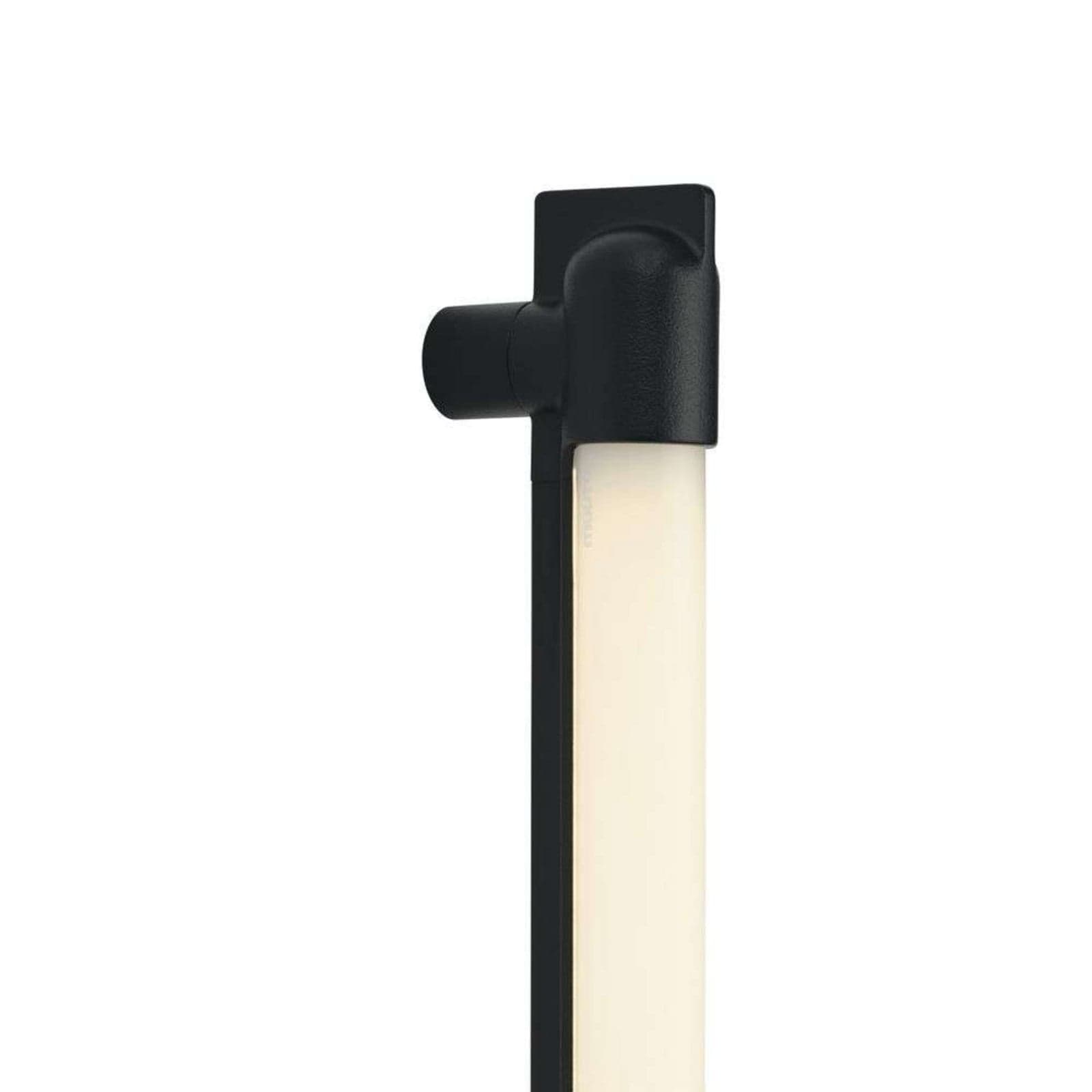 Fine Vegg-/Taklampe L60 Black - Muuto - Stue - Aluminium