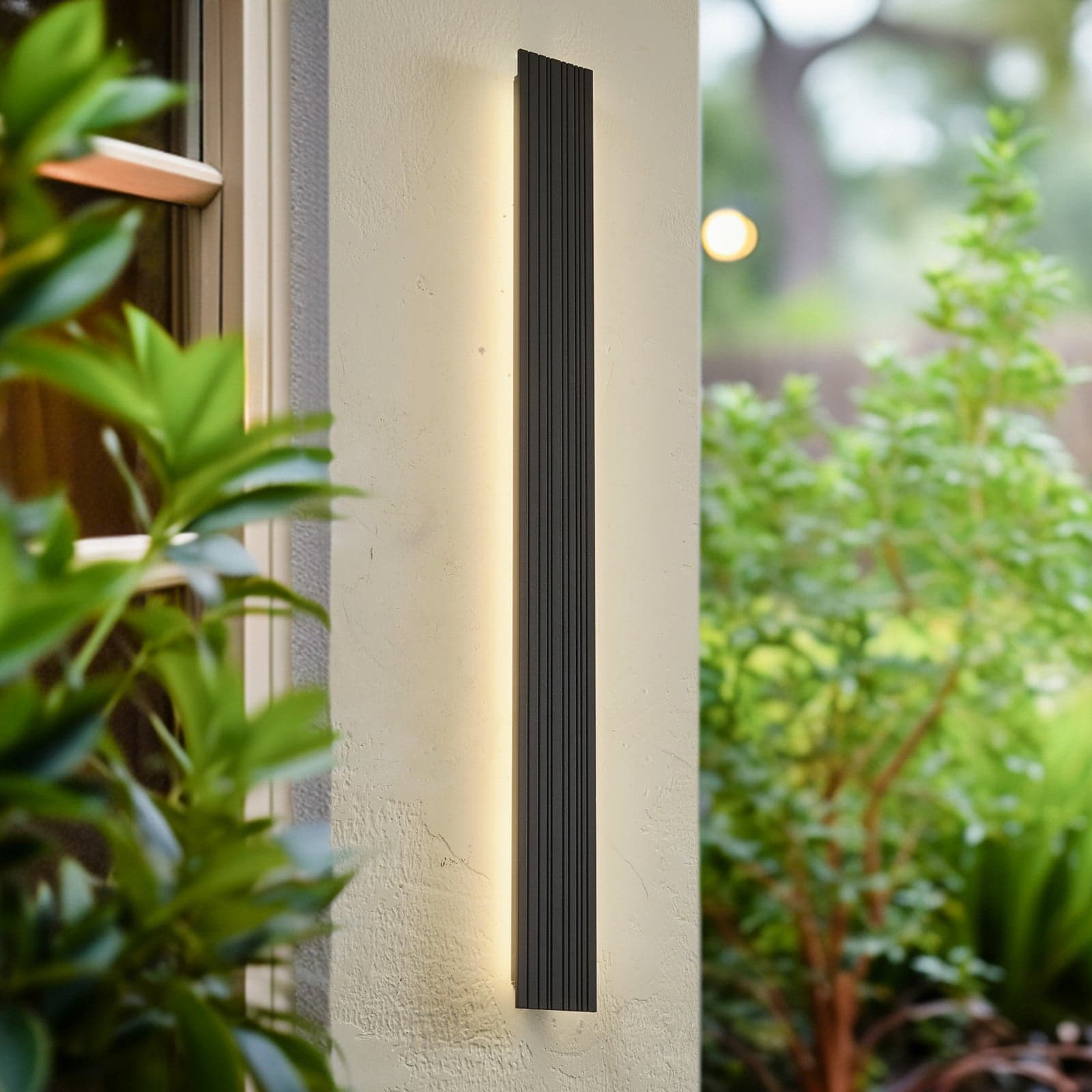 Melira utendørs LED-vegglampe, høyde 100 cm, antrasitt – Lucande - Terrasse - Moderne - Aluminium - Med en lyskilde