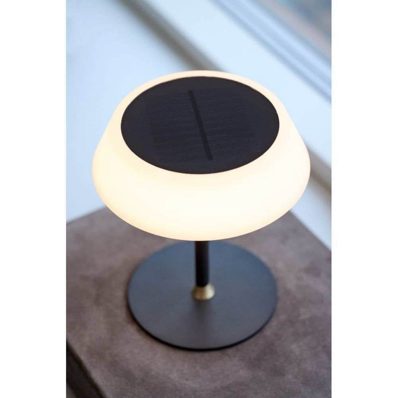 Solar Portable Bordlampe Svart - Halo Design - Stue - Metall