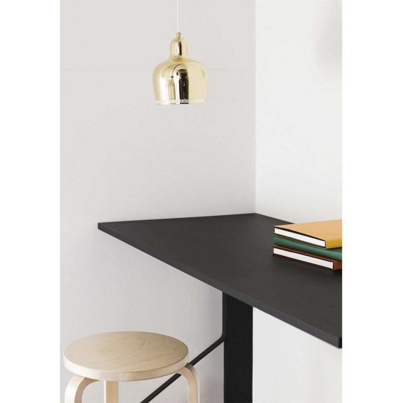 A330S Golden Bell Pendel Brass/White - Artek - Spisestue - Metall