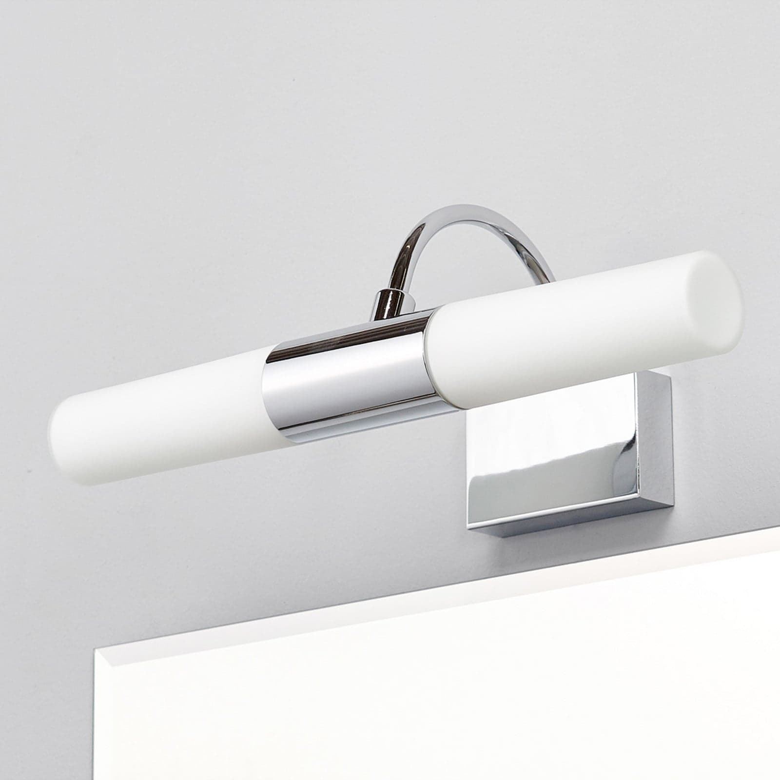 Devran Vegglampe Chrome - Lindby - Bad - Moderne - Metall - Med en lyskilde