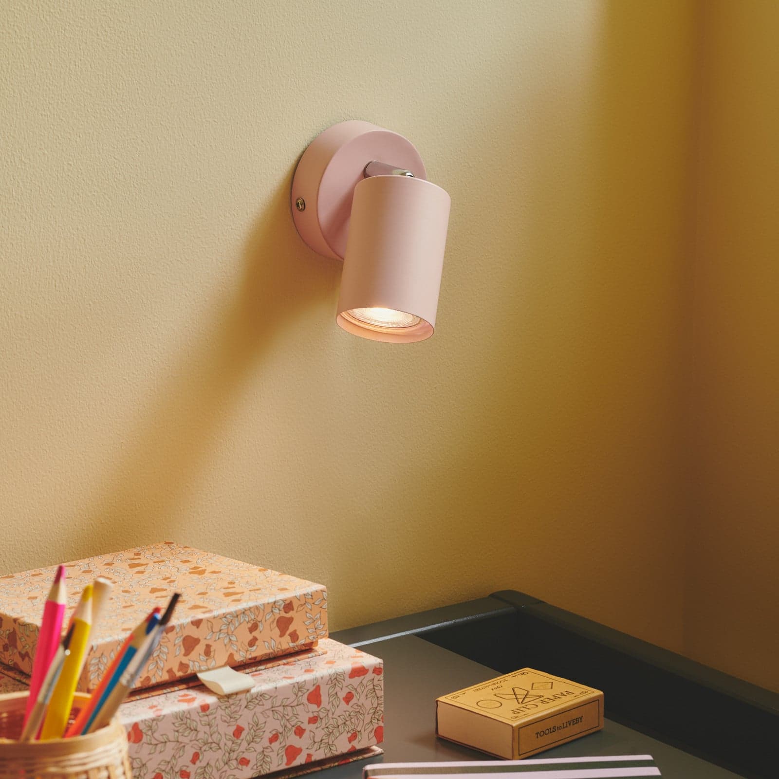 Explore Vegglampe Dusty Pink - Nordlux - Entré - Skandinavisk - Metall - Med en lyskilde