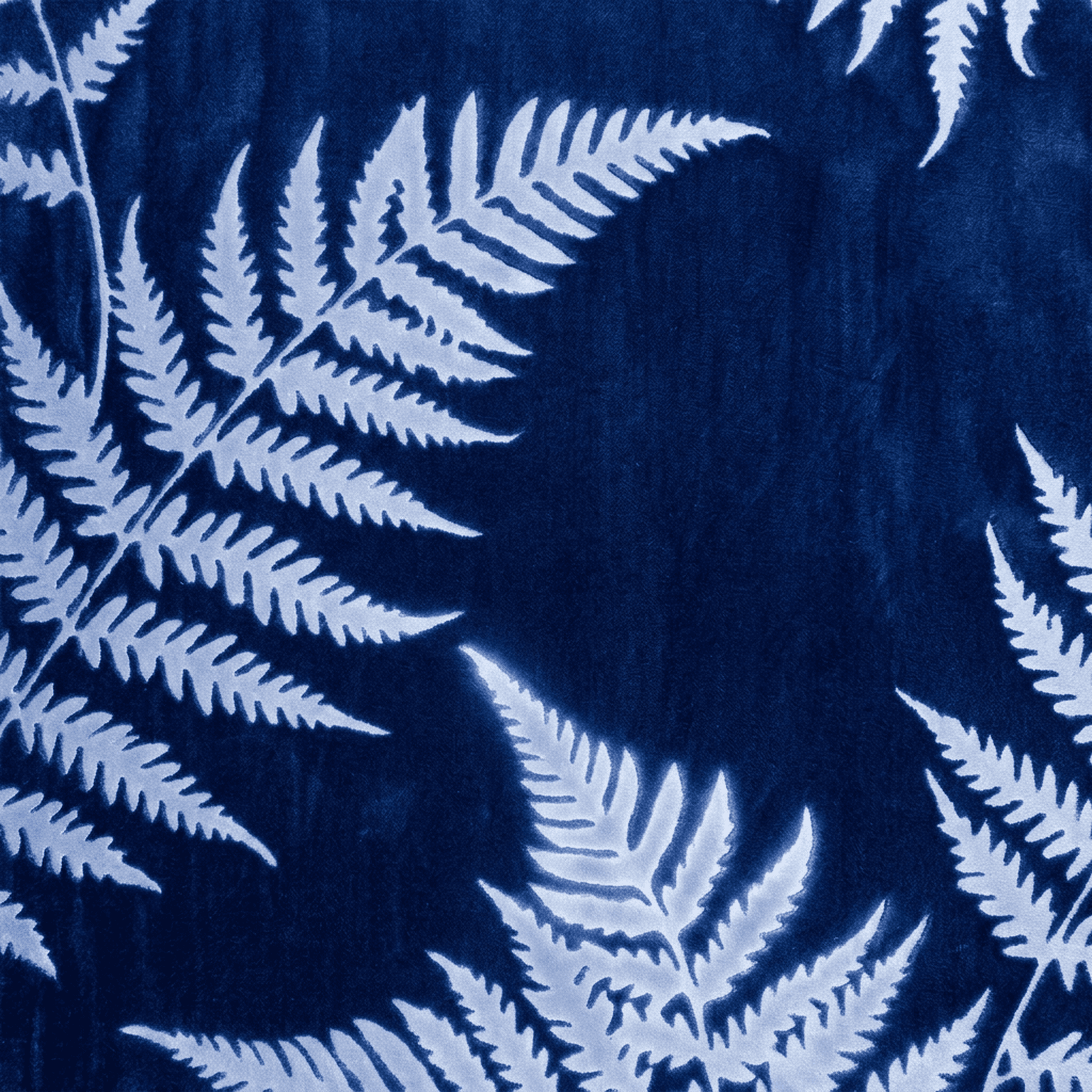 Sapphire Devoré Fern case — AirTag Holder