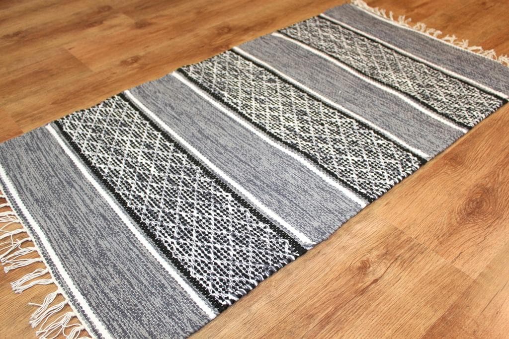 Filleryer - Visby (sort-hvit) (Størrelse: 250 x 350 cm)