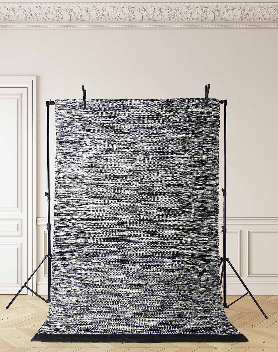 Ullteppe - Savona (svart) (Størrelse: 200 x 290 cm)